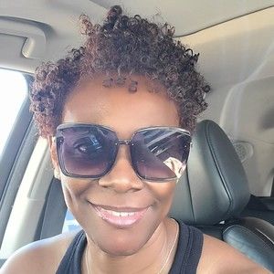 Meet your Posher, Tina